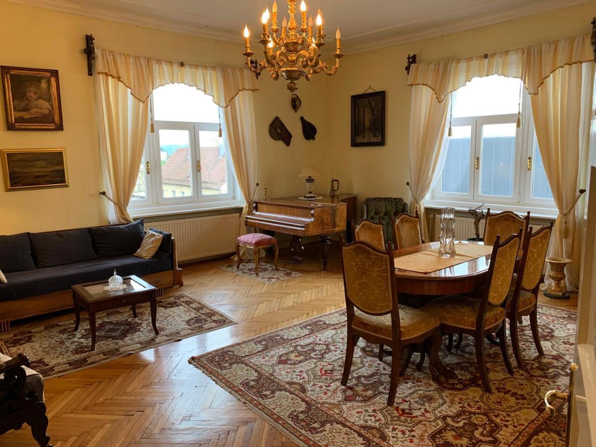 The Marchburg Apartment มาริบอร์ ภายนอก รูปภาพ