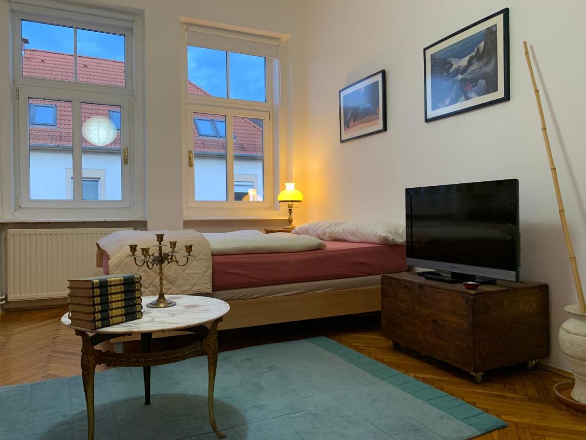 The Marchburg Apartment มาริบอร์ ภายนอก รูปภาพ