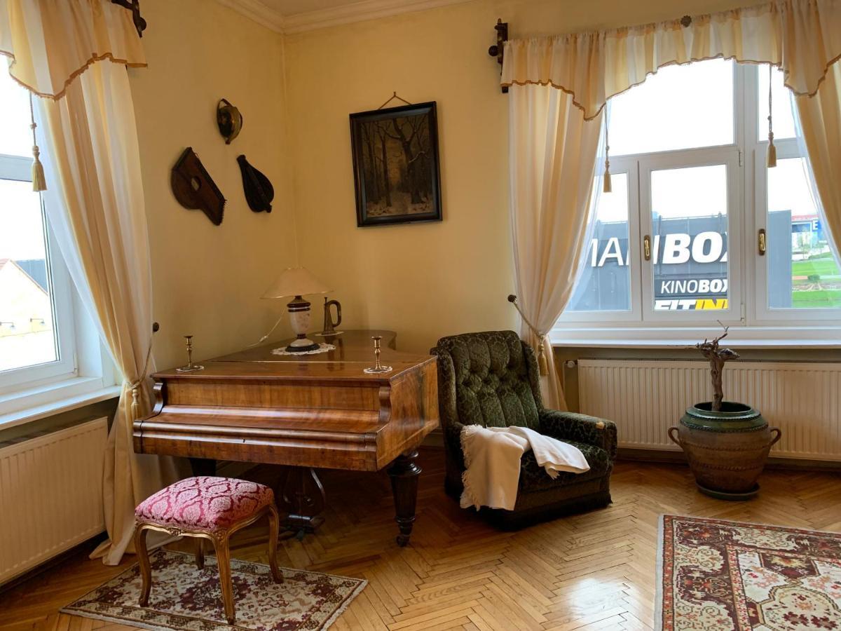 The Marchburg Apartment มาริบอร์ ภายนอก รูปภาพ