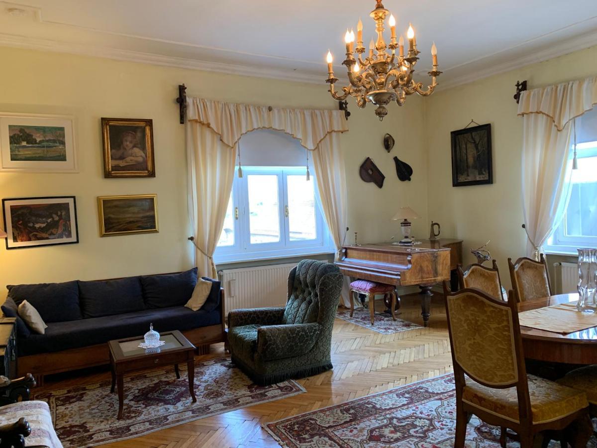 The Marchburg Apartment มาริบอร์ ภายนอก รูปภาพ