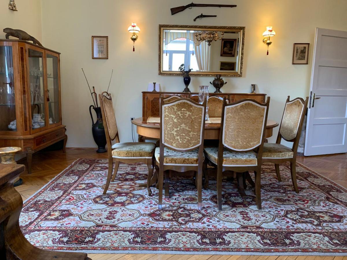 The Marchburg Apartment มาริบอร์ ภายนอก รูปภาพ