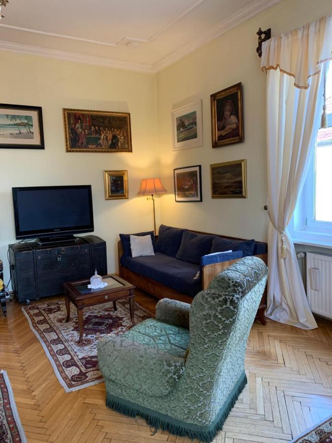 The Marchburg Apartment มาริบอร์ ภายนอก รูปภาพ