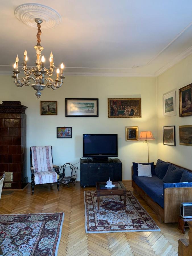 The Marchburg Apartment มาริบอร์ ภายนอก รูปภาพ