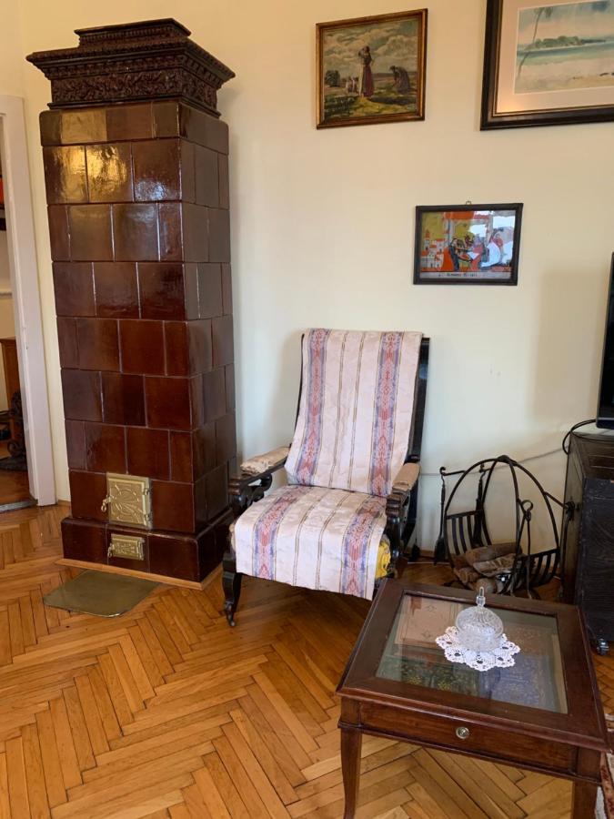 The Marchburg Apartment มาริบอร์ ภายนอก รูปภาพ