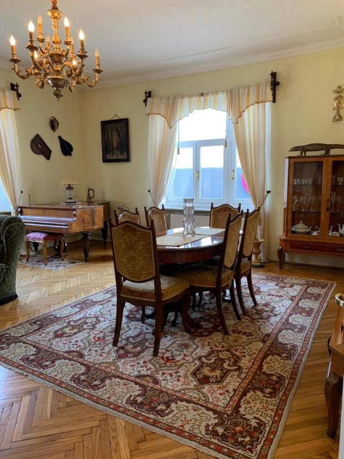 The Marchburg Apartment มาริบอร์ ภายนอก รูปภาพ