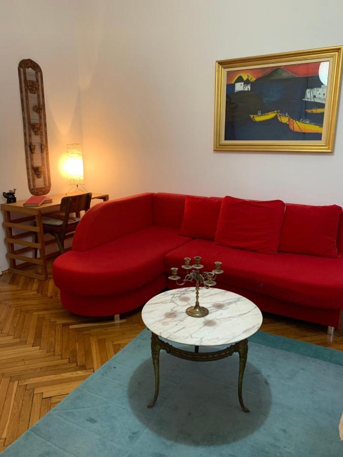 The Marchburg Apartment มาริบอร์ ภายนอก รูปภาพ