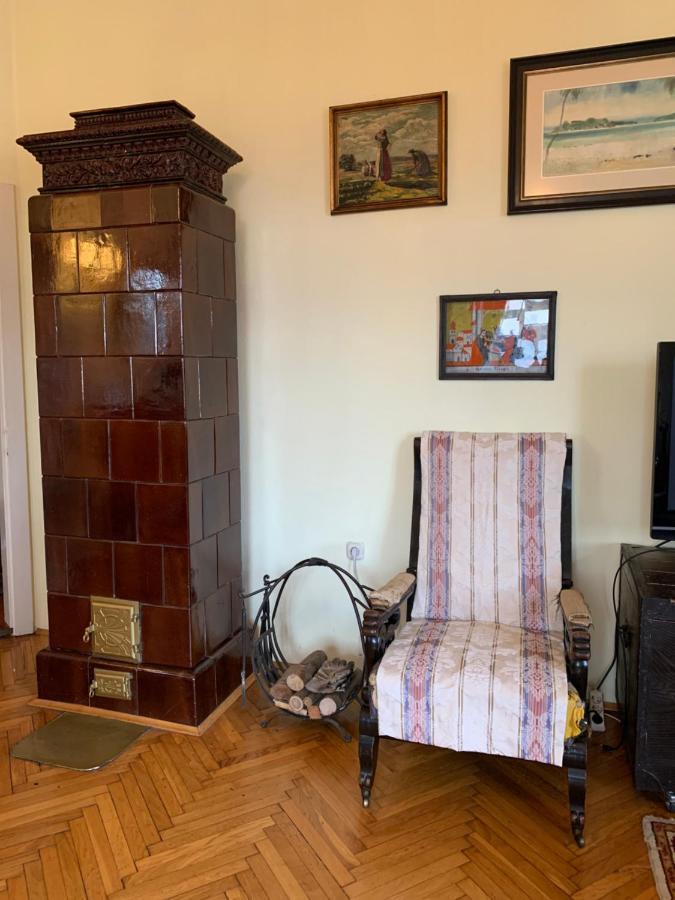 The Marchburg Apartment มาริบอร์ ภายนอก รูปภาพ